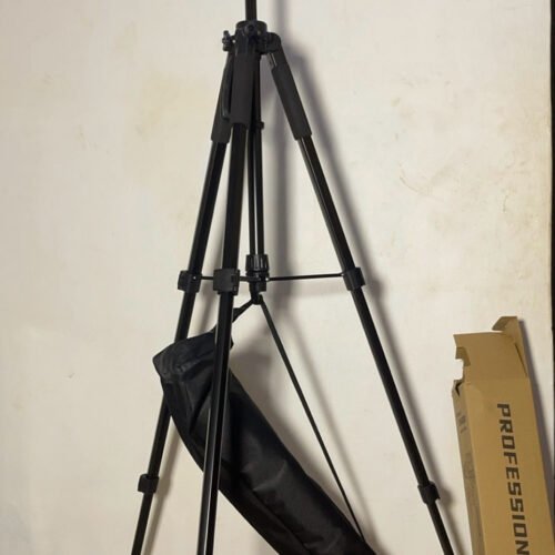 6ft deluxe Tripod Stand