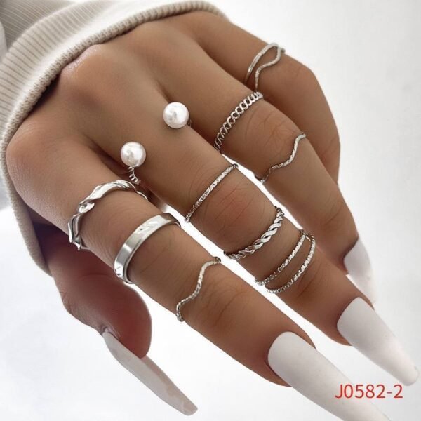 Knuckle ring 03