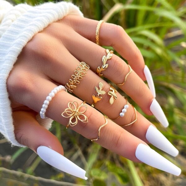 Knuckle ring 02