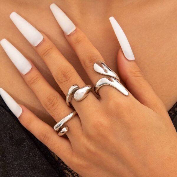 Knuckle ring 13
