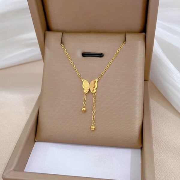 Necklace 23