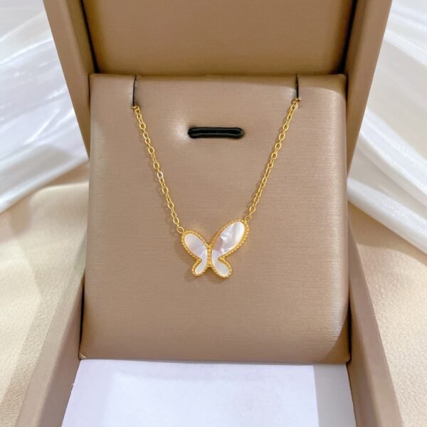 Necklace 24
